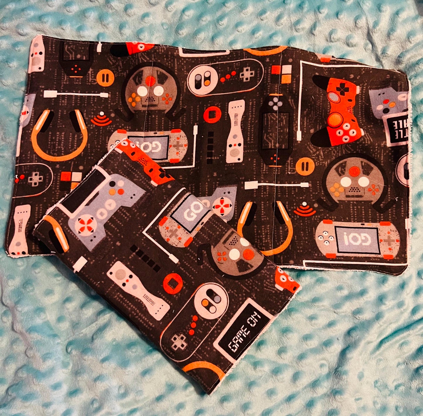 Absorbent Terry & Soft Flannel Baby Burp Cloths | Perfect Baby Shower Gift  | Practical Newborn Essentials new mom. Order is for a single.