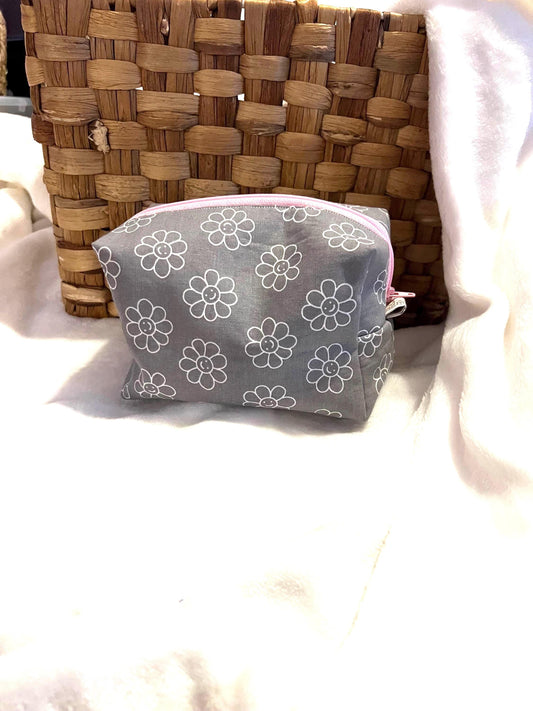 Cube Bag, Soft sided storage bag, gray and pink. Great for travel or cosmetics. Practical gift for bridesmaids or with wedding shower gift.